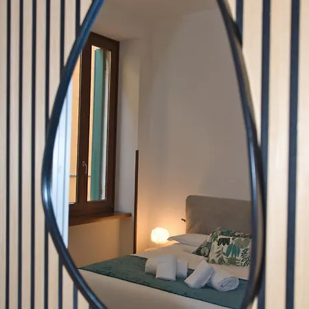 Apartment Pied A Terre - La