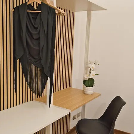 Apartment Pied A Terre - La *