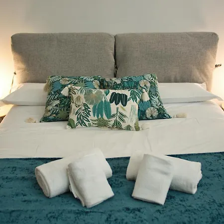 Pied A Terre - La *